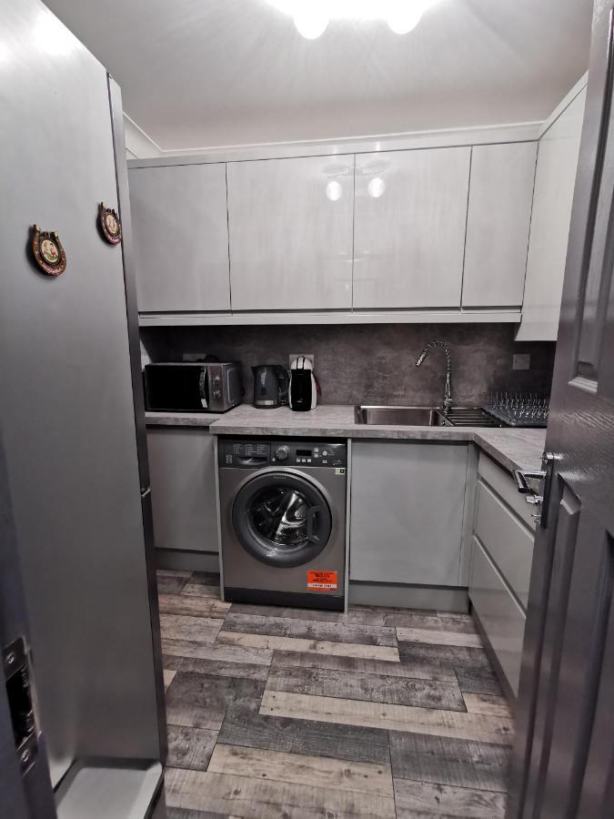 Palaz 2 - 2 Bedroom Flat Эдмонтон Экстерьер фото