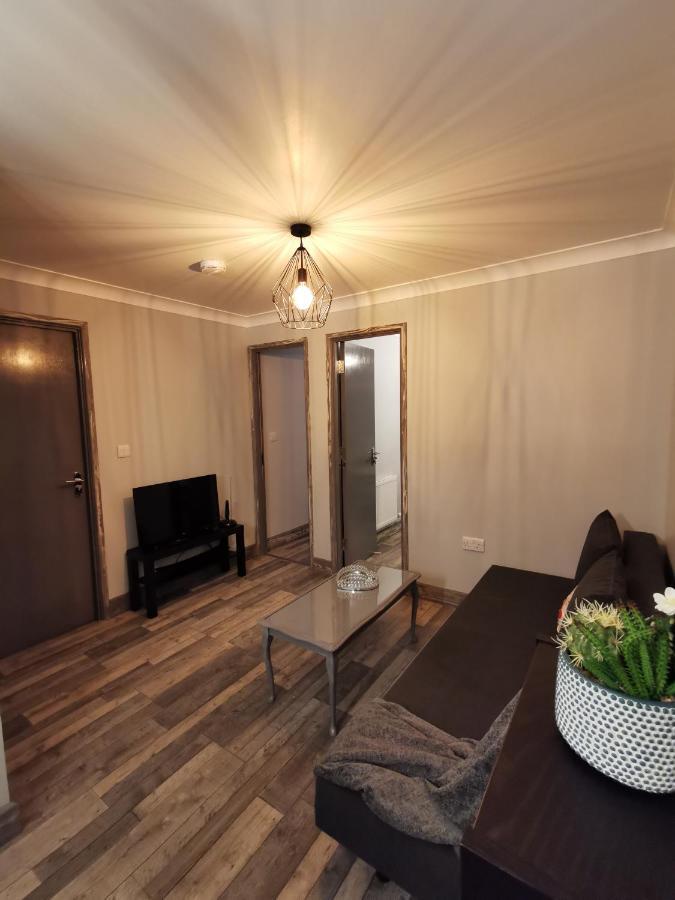 Palaz 2 - 2 Bedroom Flat Эдмонтон Экстерьер фото