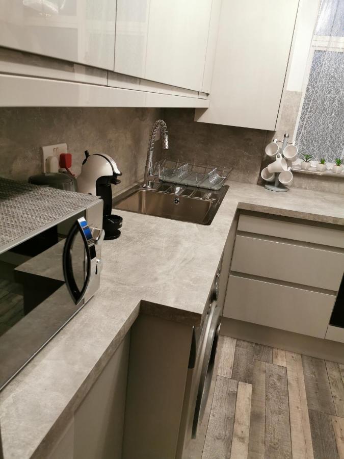 Palaz 2 - 2 Bedroom Flat Эдмонтон Экстерьер фото